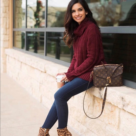 Pink Lily Boutique Sweaters - Pink Lily cozy turtle neck